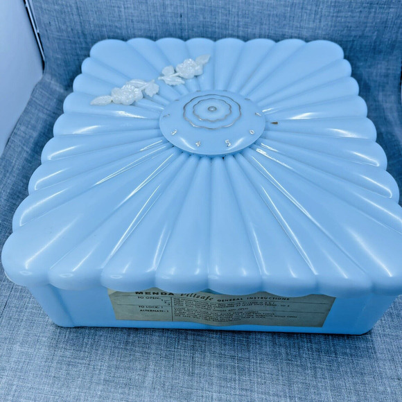 MCM Menda Co. PILL SAFE Combination Wall Mount Keeps Meds Out of Reach Vtg - Picture 5 of 16